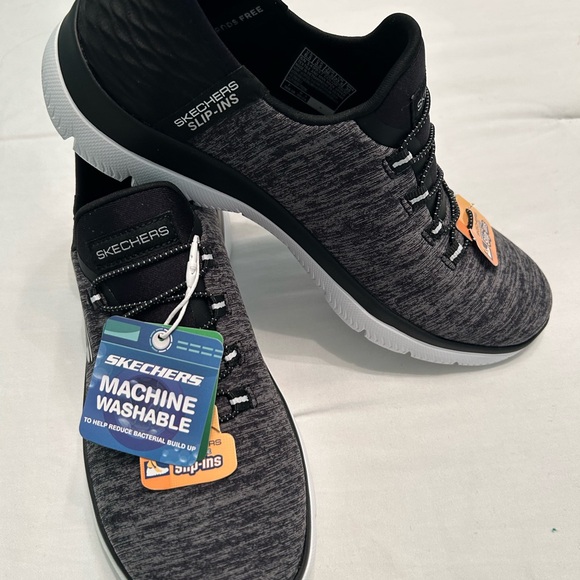 Skechers Slip Ins Black and White Athletic Shoes Size 6 New With Tags - Picture 2 of 8